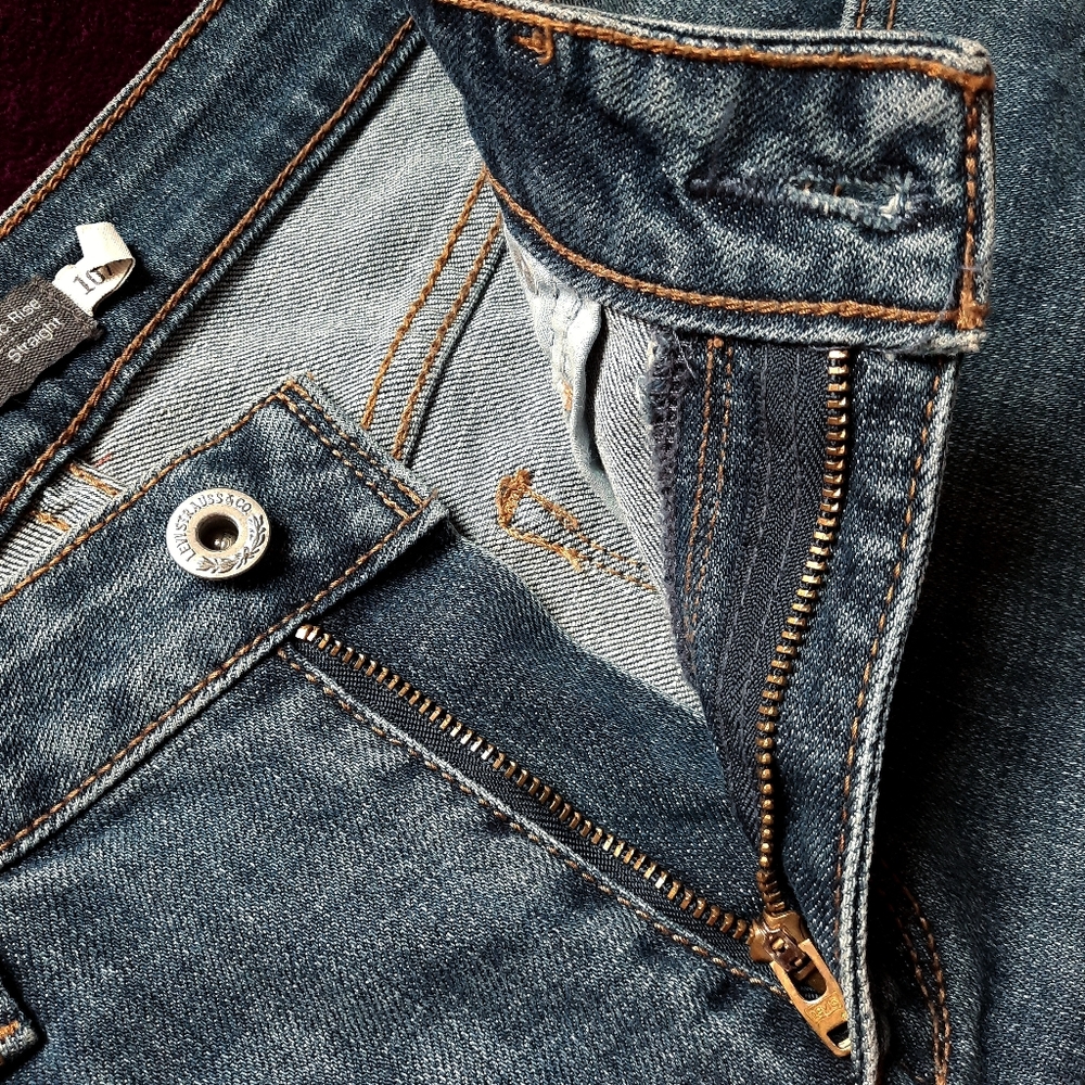 Levi's 10 Straight-Leg Bold Curve Classice Rise Medium Wash Jeans - Picture 5 of 7